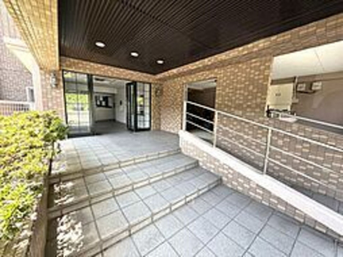 北九州市門司区藤松、中古マンションの外観画像です