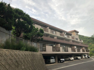 北九州市門司区寺内、中古マンションの外観画像です