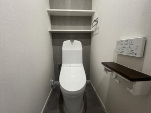 北九州市門司区清見、中古マンションのトイレ画像です