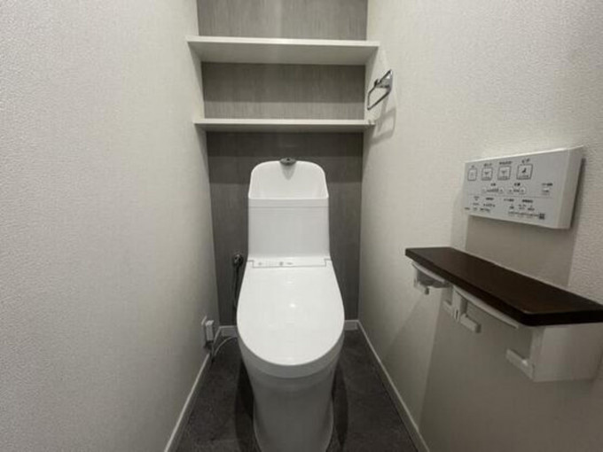北九州市門司区清見、中古マンションのトイレ画像です