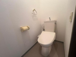 北九州市門司区東本町、中古マンションのトイレ画像です