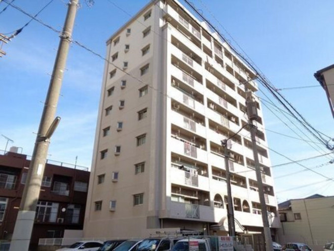北九州市門司区東本町、中古マンションの外観画像です