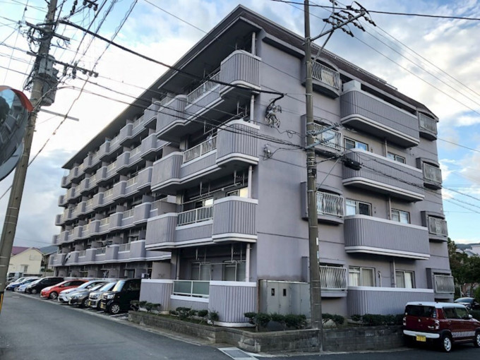 北九州市門司区吉志、中古マンションの外観画像です