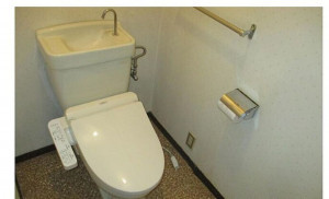 北九州市門司区浜町、中古マンションのトイレ画像です