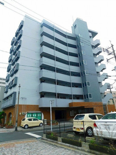 北九州市門司区浜町、中古マンションの外観画像です