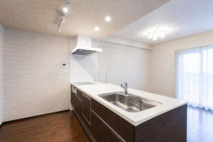 北九州市門司区大里本町、中古マンションのキッチン画像です