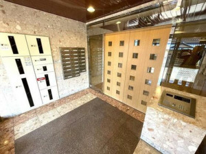 北九州市門司区高田、中古マンションのエントランス画像です