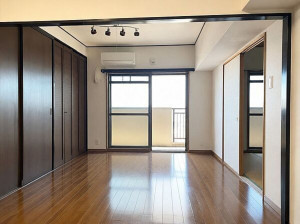 北九州市門司区大里桃山町、中古マンションの内装画像です