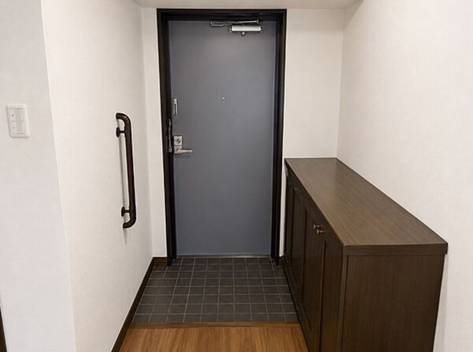 北九州市門司区大里桃山町、中古マンションの玄関画像です