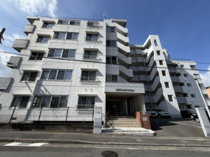 北九州市門司区下馬寄、中古マンションの外観画像です