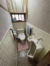 北九州市門司区丸山、中古一戸建てのトイレ画像です