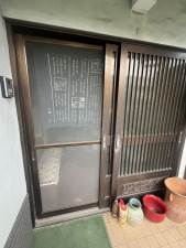 北九州市門司区花月園、中古一戸建ての玄関画像です