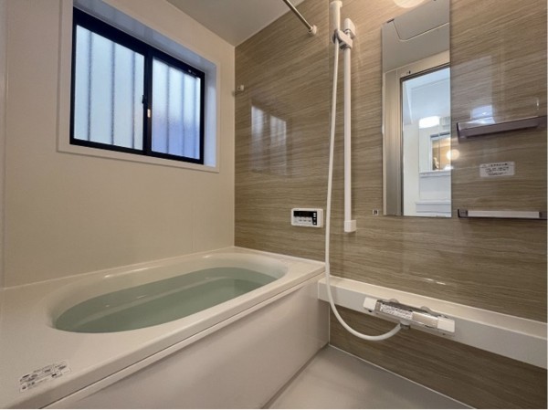 藤沢市鵠沼藤が谷、中古一戸建ての画像です