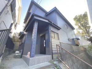 藤沢市城南、中古一戸建ての外観画像です