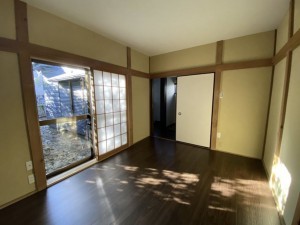 藤沢市城南、中古一戸建ての居間画像です
