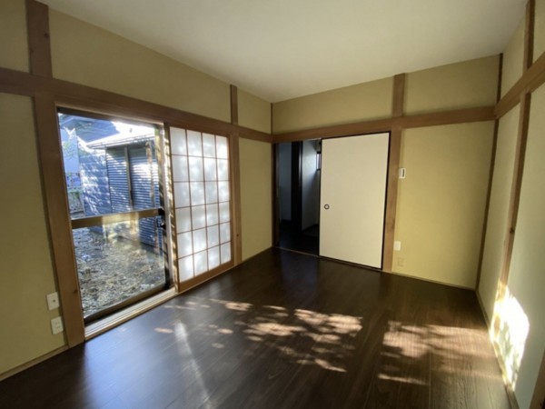 藤沢市城南、中古一戸建ての居間画像です