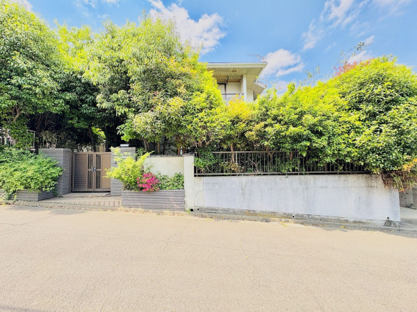 藤沢市大庭、中古一戸建ての外観画像です