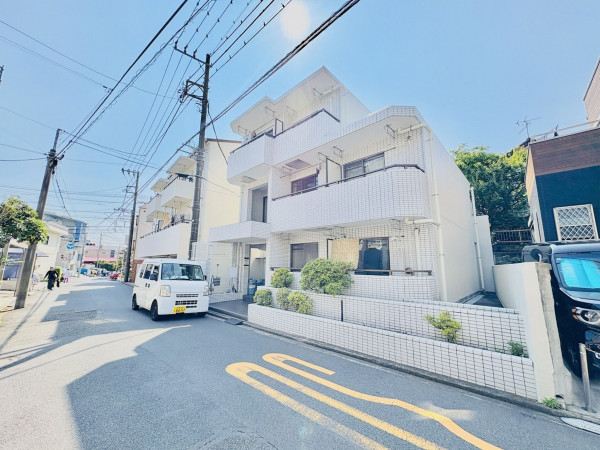 藤沢市本町、中古マンションの外観画像です