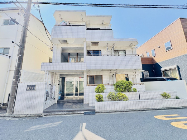 藤沢市本町、中古マンションの外観画像です
