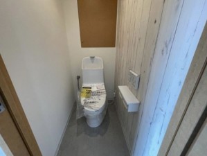 藤沢市大庭、中古マンションのトイレ画像です