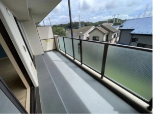 藤沢市大庭、中古マンションのバルコニー画像です