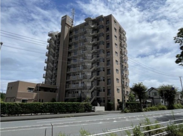 藤沢市大庭、中古マンションの外観画像です