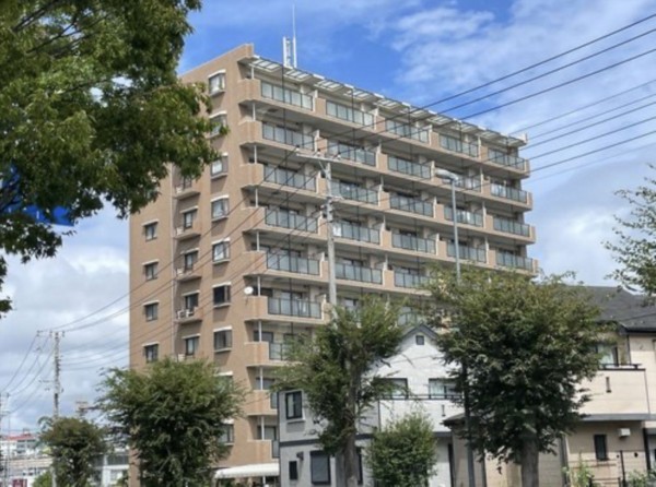 藤沢市大庭、中古マンションの外観画像です