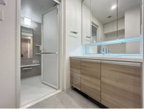 藤沢市川名、中古マンションの洗面画像です