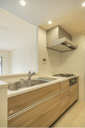 藤沢市川名、中古マンションのキッチン画像です
