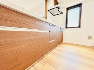 藤沢市鵠沼藤が谷、中古マンションのキッチン画像です