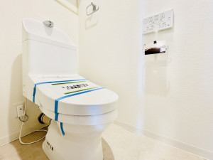 藤沢市鵠沼藤が谷、中古マンションのトイレ画像です
