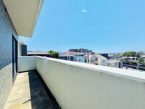 藤沢市鵠沼藤が谷、中古マンションのバルコニー画像です