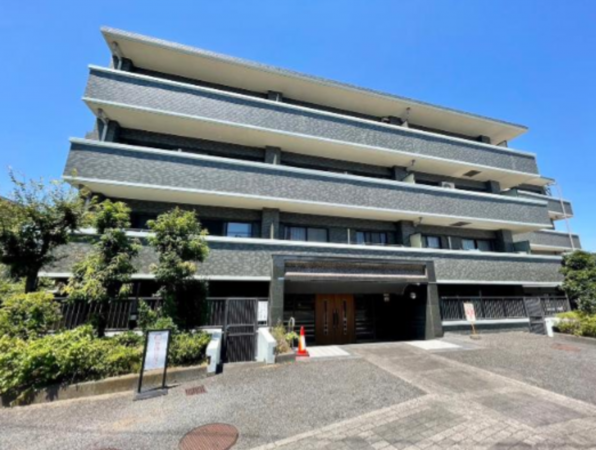 藤沢市鵠沼藤が谷、中古マンションの外観画像です