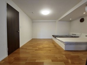 藤沢市片瀬海岸、中古マンションの寝室画像です