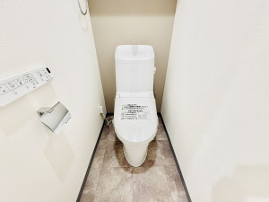 藤沢市善行坂、中古マンションのトイレ画像です