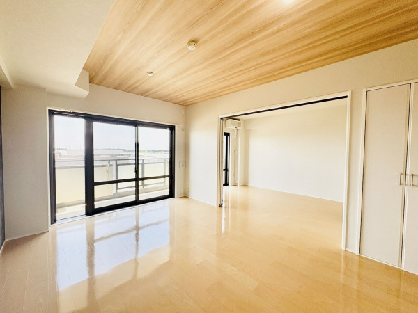 藤沢市善行坂、中古マンションの居間画像です