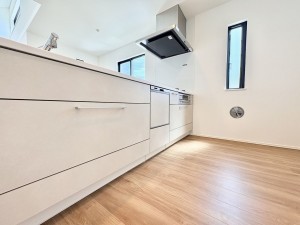 藤沢市善行、新築一戸建てのキッチン画像です