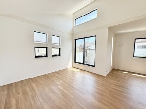 藤沢市善行、新築一戸建ての居間画像です