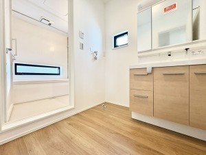 藤沢市善行、新築一戸建ての洗面画像です