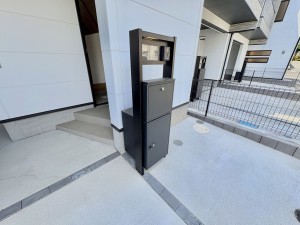 藤沢市善行、新築一戸建ての玄関画像です