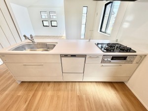 藤沢市善行、新築一戸建てのキッチン画像です