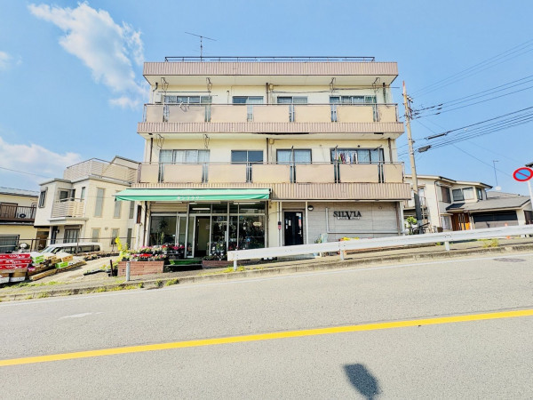 藤沢市善行、中古マンションの外観画像です