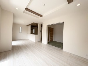 藤沢市大庭、新築一戸建ての居間画像です