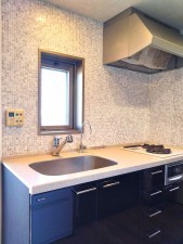 藤沢市片瀬海岸、中古マンションのキッチン画像です