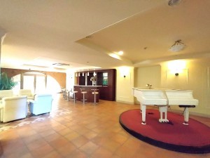 藤沢市片瀬海岸、中古マンションのエントランス画像です