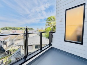 藤沢市片瀬、新築一戸建てのバルコニー画像です