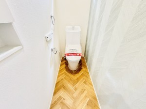 藤沢市片瀬、新築一戸建てのトイレ画像です