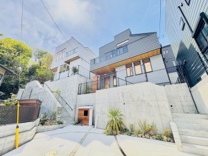 藤沢市片瀬、新築一戸建ての外観画像です