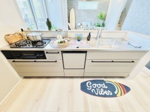 藤沢市片瀬、新築一戸建てのキッチン画像です