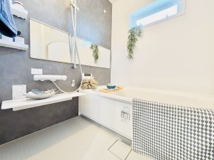 藤沢市片瀬、新築一戸建ての風呂画像です